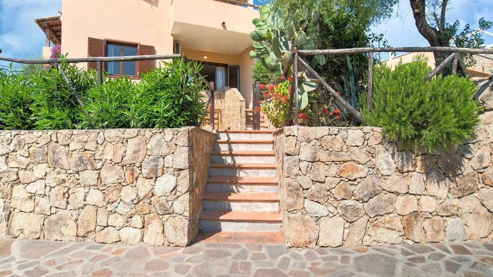 Apartment In Marinella Marinella